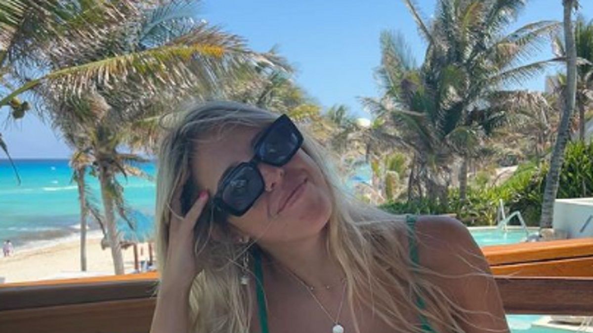 Nati Jota Pos Para La C Mara En Bikini Y Cautiv Con Su Figura