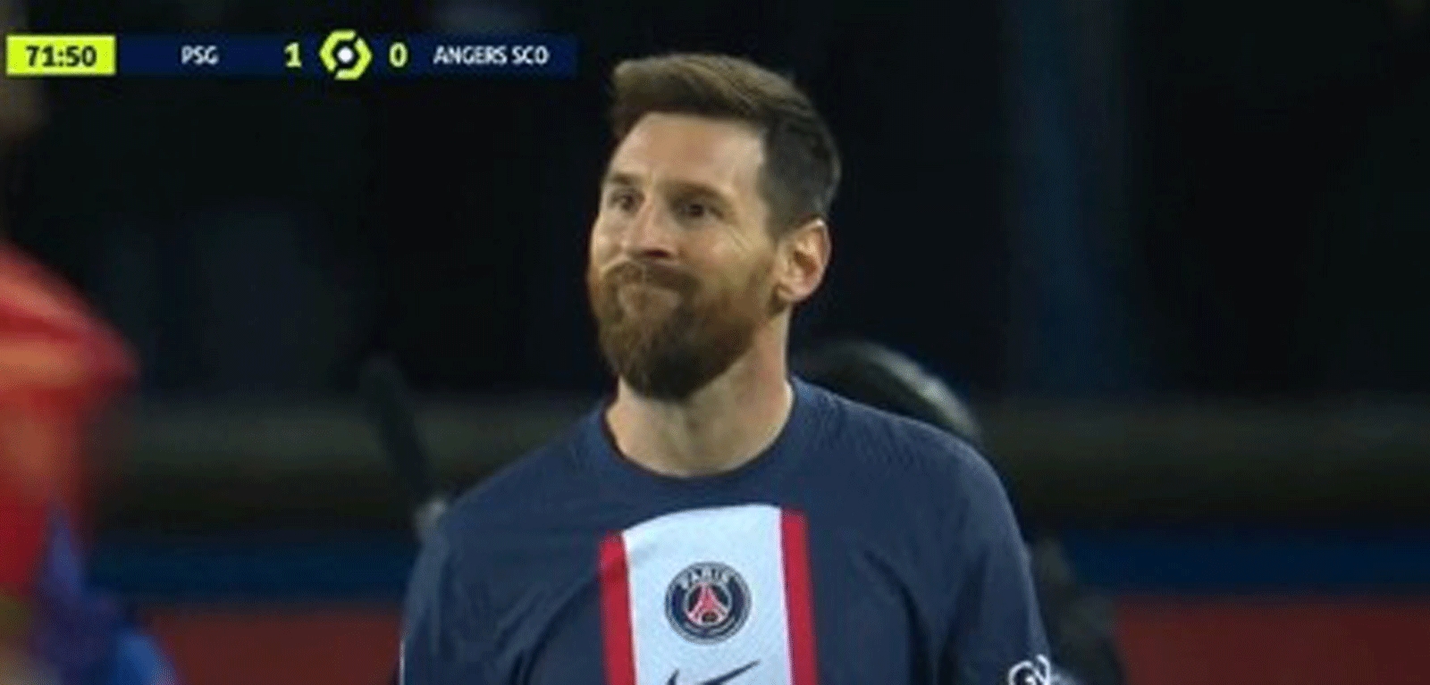 El línea le anuló el gol a Messi pero el VAR corrigió la decisión.