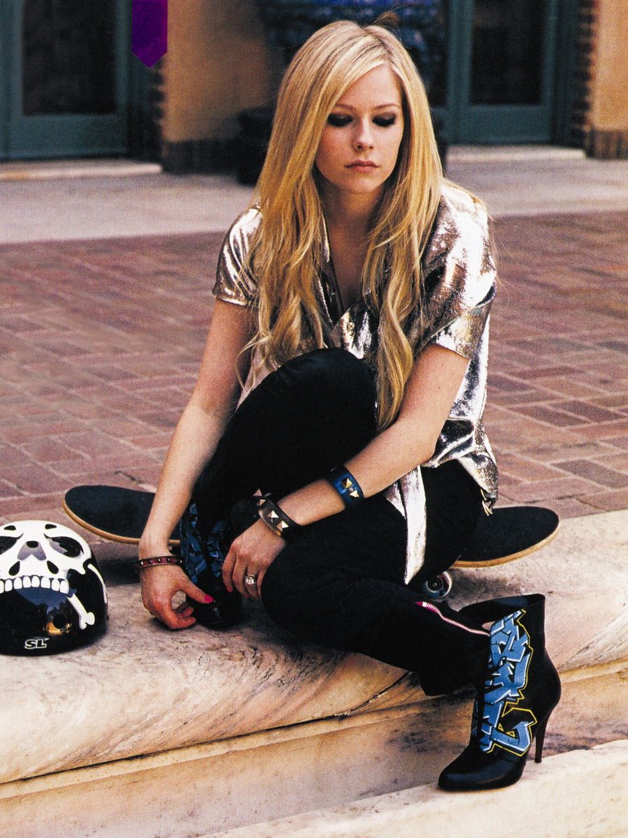 US Fashion Rocks 07 - Avril Lavigne EN BAJA