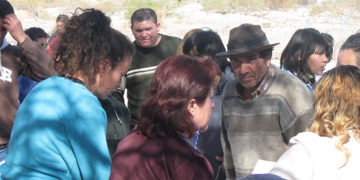 Usurpadores se organizan Dina y Adriana N pobreza