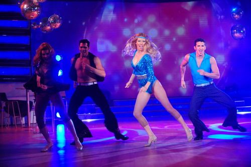 Nicole en la comedia musical Amor en la disco