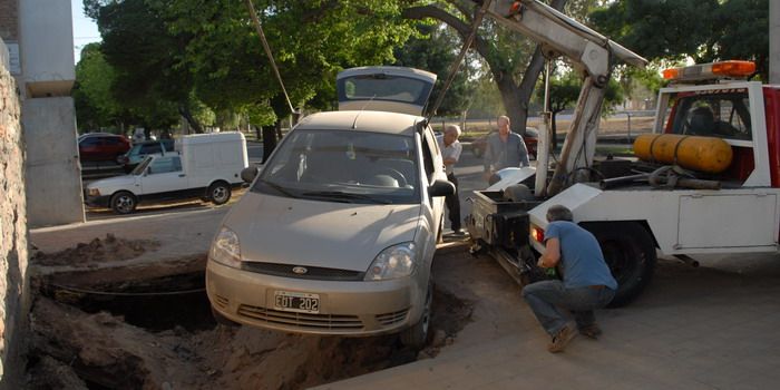 Auto enterrado - NOTA2