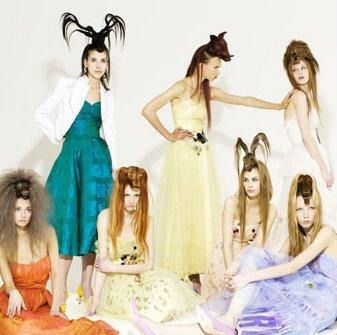 Raros peinados todas interior