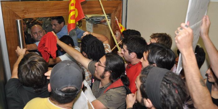 UNCuyo disturbios mineria - NOTA7