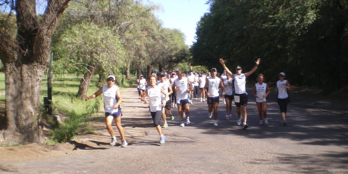 Grupo corriendo.jpg 1
