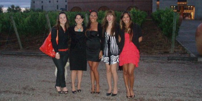 Chicas del Wine.jpg 1