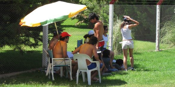 Dakar gente bajo la sombrilla N