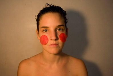 Lola colores en las mejillas P