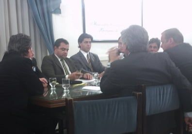 Aranda en la Bicameral Helicóptero Portada
