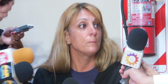 Maestro enamorado NOTA directora escuela
