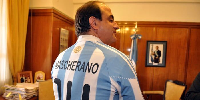 Mundial-selección-politica-Adaro-NOTA (6)