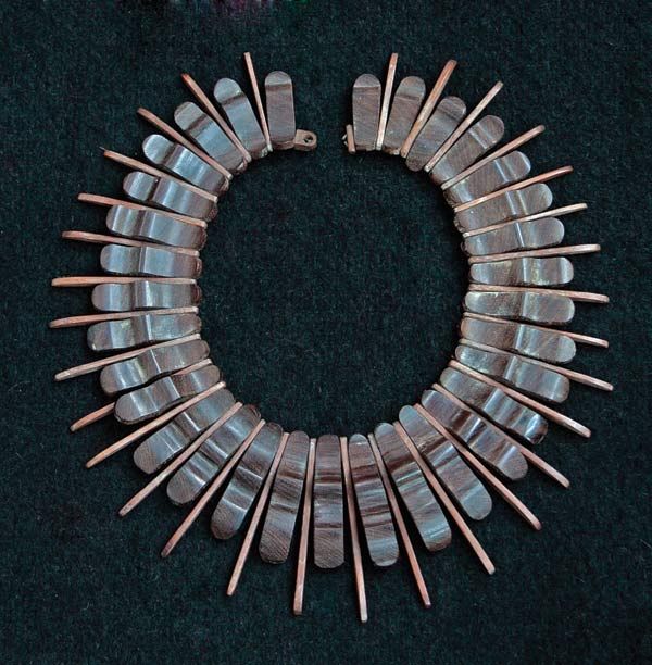 Collar-de-madera
