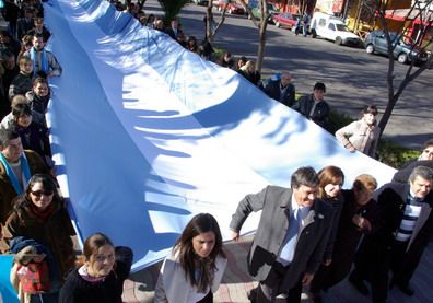 Abrazo bandera Maipú