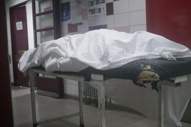 Guardia del hospital central cadáver