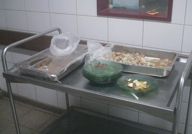 Guardia del hospital central comida que sobró