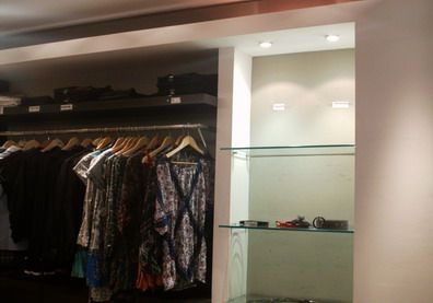 Robo boutique edificio jaque