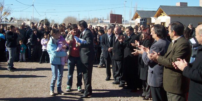 Entrega viviendas en barrio Los Prados 1