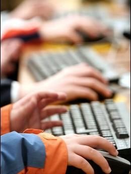 Adolescentes redes sociales internet