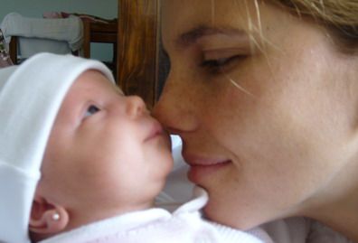 Con mamá.jpg int