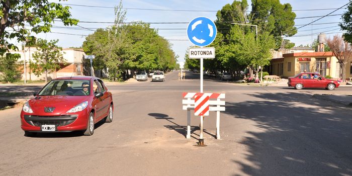 Rotonda Moreno y Granaderos 3