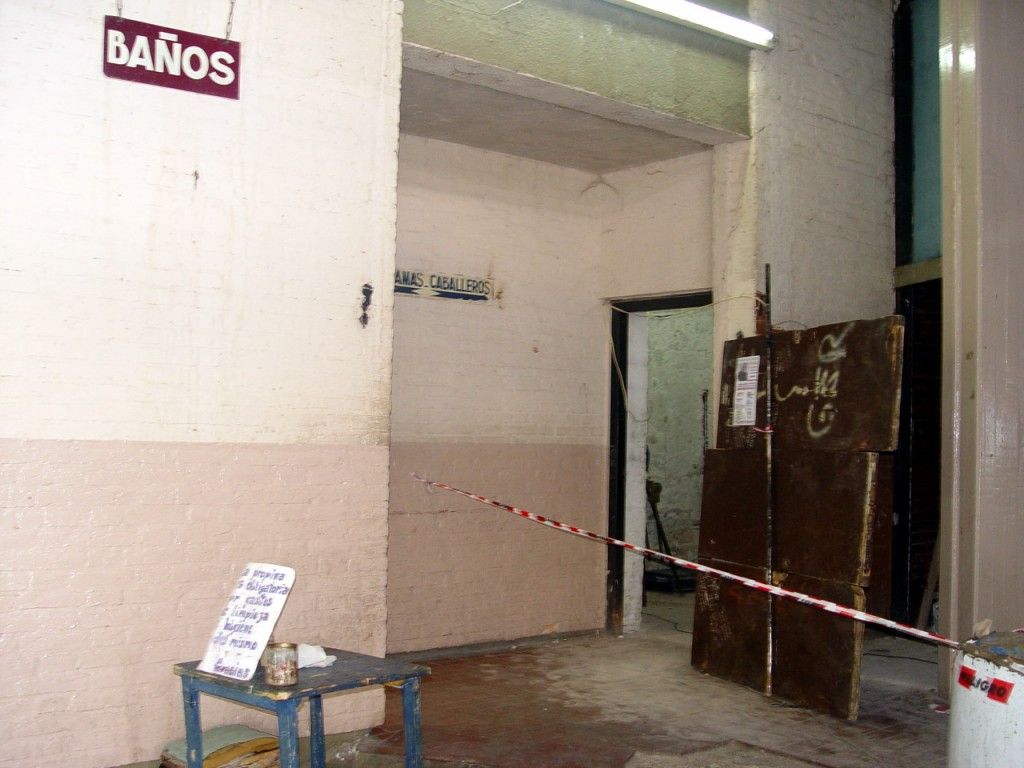 BAÑOS TERMINAL UNO SOLO PARA LOS DOS SEXOS