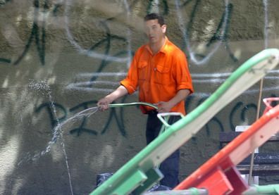 Derroche de agua, plazoleta serú y españa - PORTADA