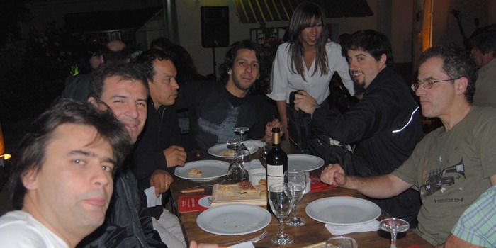 Musicos los nocheros.jpg 1