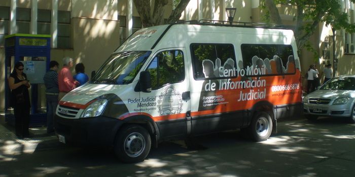 Camioneta judicial