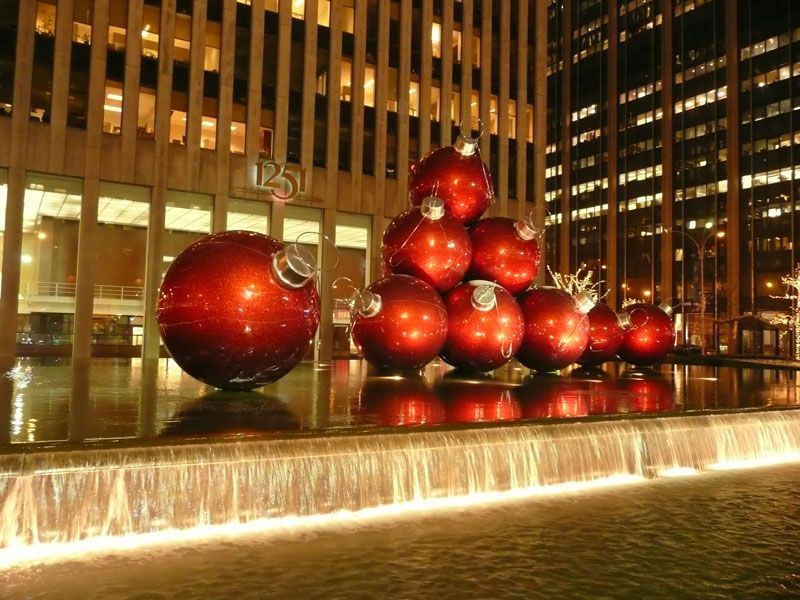 Lr_Bolas+de+Navidad+en+plena+avenida