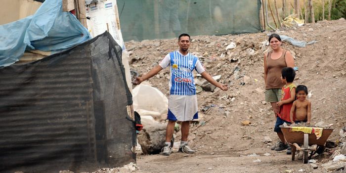 Asentamiento-okupas-la favorita-pobreza-villa-NOTA (11)