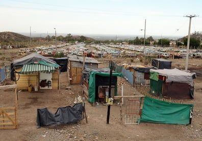 Asentamiento-okupas-villa-pobreza-La Favorita-PORTADA