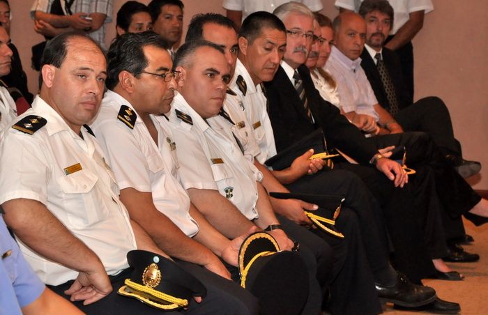 Asunción policías acto 6 para int