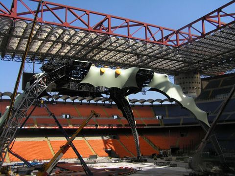 the claw u2