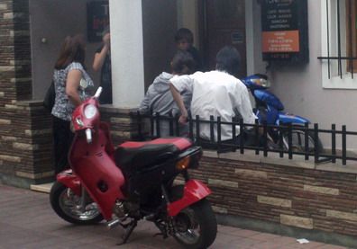 Asalto tienda Quinta Sección Portada interior vendedora asaltada