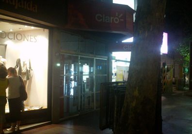 Asalto local claro españa y peatonal Portada