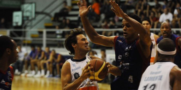 Basket Peñarol Uniceub - Nota4