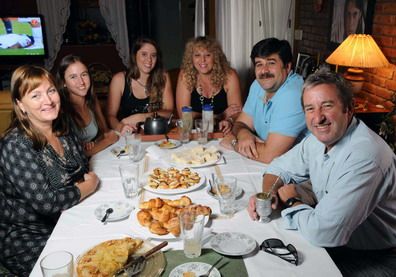 Cobos en casa de Abed - Nota