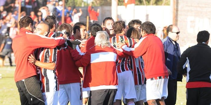 Huracan LH Centro Deportivo - Nota12