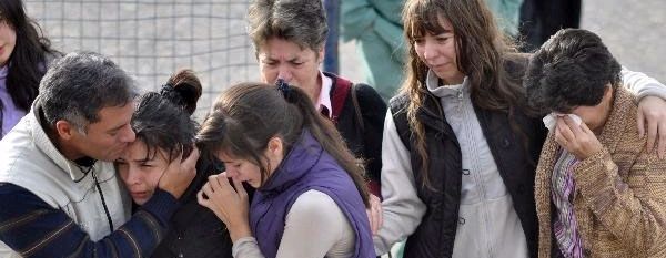 Familiares de las victimas del avion sol