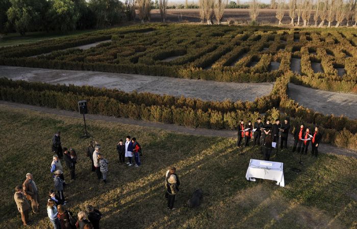 Estancia Los Álamos laberinto Borges aniversario 13 para int