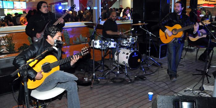 Hollywood Burger sociales sábado 15