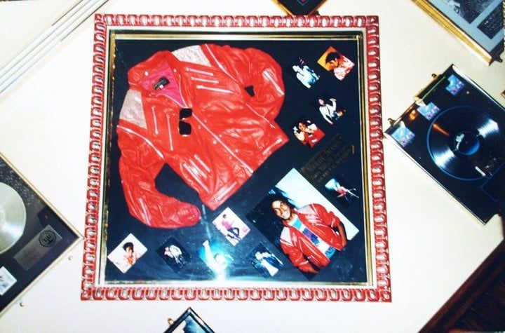 Campera roja usada por michael jackson en thriller