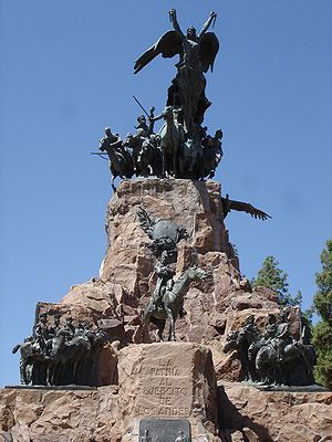Cerro_de_la_Gloria_-_Monumento