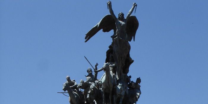 Mendoza_-_Cerro_de_la_Gloria_-_Monumento_n