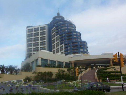 Conrad resort and casino frente a playa mansa