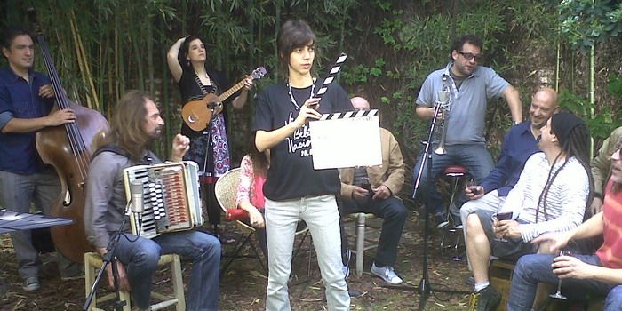 Escena comercial vino corte placa N