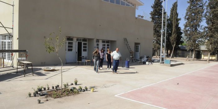 Escuela Bautista Grosso - Nota20