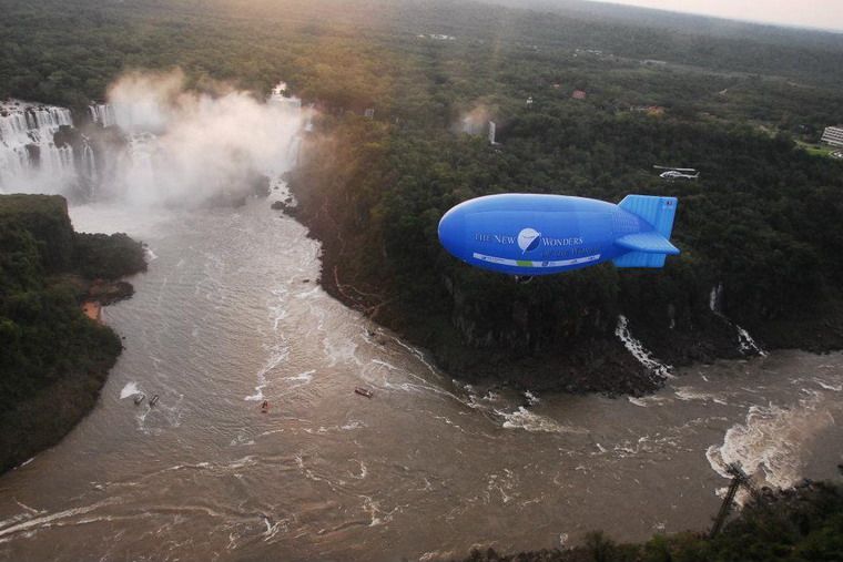 Cataratas dirigible dos interior