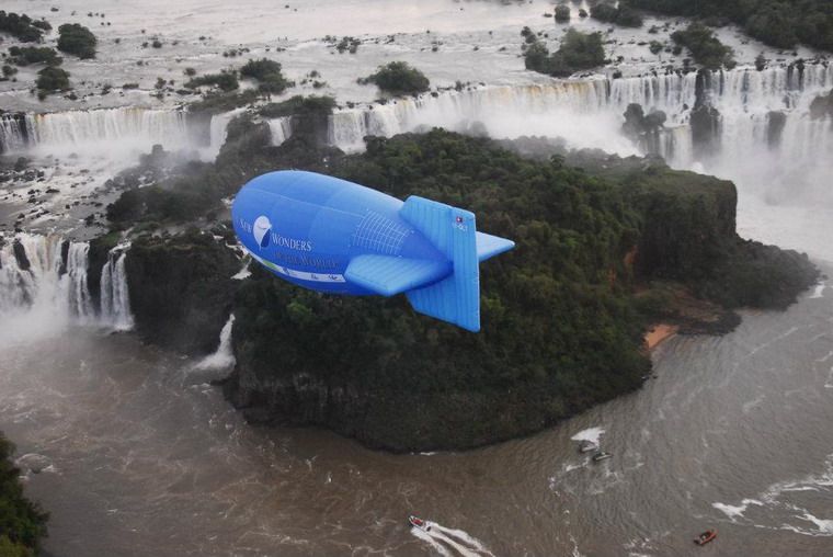 Cataratas dirigible tres interior