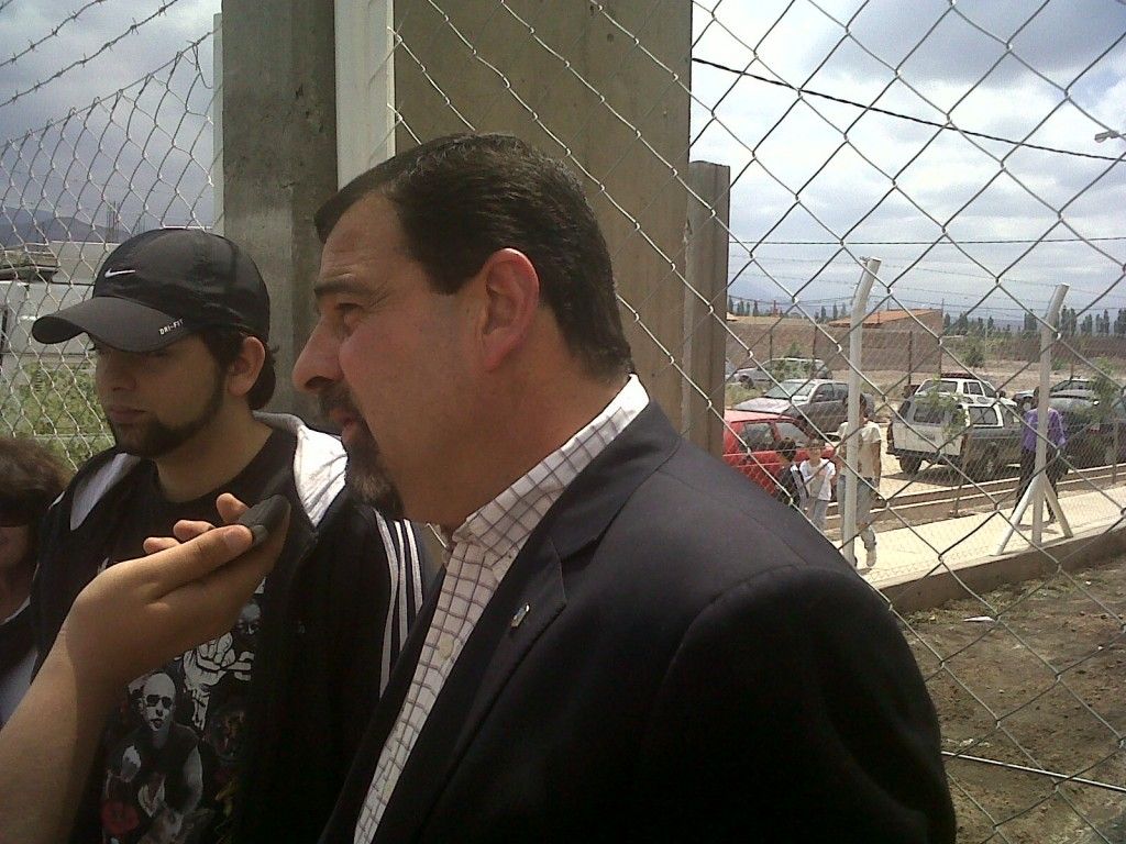 Carlos Ciurca vota (2)